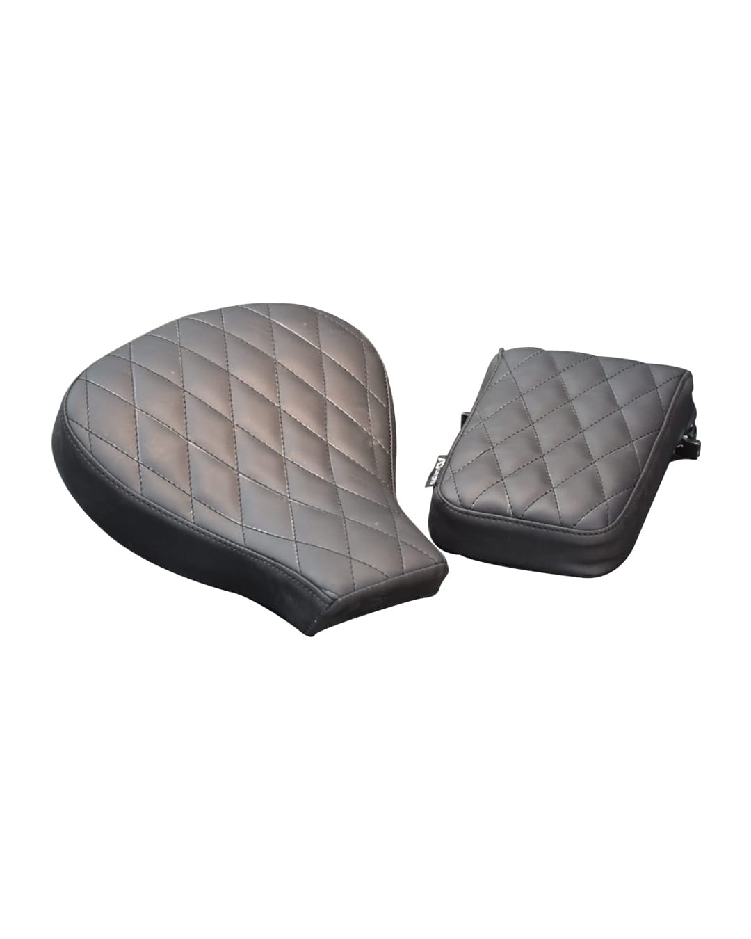 FOLDABLE SEAT